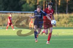 Kreisliga - Saison 2025/26- SV Zuchering - TV Münchsmünster - Yannick Stibbe rot Zuchering - Sebastian Hauber blau MÜ-Münster  - Foto: Meyer Jürgen