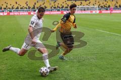 3. Liga - Dynamo Dresden - FC Ingolstadt 04 - Michael Heinloth (17, FCI) Meier Jonathan (19 Dresden)