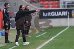 3. Liga; FC Ingolstadt 04 - Alemannia Aachen; an der Seitenlinie, Spielerbank Cheftrainerin Sabrina Wittmann (FCI)