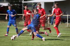 Kreisliga - Saison 2026/27- TSV Großmehring - SV Zuchering - Matthias Hamm blau Großmehring - Simon Böhringer rot Zuchering - Foto: Meyer Jürgen