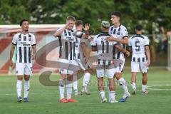 Toto-Pokal - VfB Forstinning - FC Ingolstadt 04; Tor Jubel Treffer 1:5 Lars Lokotsch (13, FCI) bedankt sich bei Sejdo Durakov (11, FCI) Georgios Antzoulas (6, FCI) Davide Sekulovic (33, FCI)