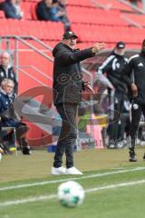 3. Liga; FC Ingolstadt 04 - MSV Duisburg; an der Seitenlinie, Spielerbank Cheftrainer Achim Beierlorzer (FCI)