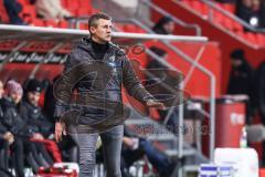 3. Liga; FC Ingolstadt 04 - Erzgebirge Aue; an der Seitenlinie, Spielerbank Cheftrainer Michael Köllner (FCI)