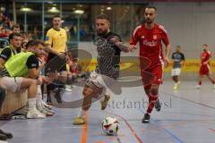 Lotto Bayern Hallencup - Saison 2024/25 - Türk SV Ingolstadt - FC Fatih Ingolstadt - Arbnor Segashi schwarz Fatih - Adar Gectan rot Türkisch - Foto: Meyer Jürgen