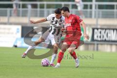 Toto Pokal; FC Memmingen - FC Ingolstadt 04, 2. Runde; Zweikampf Kampf um den Ball Emre Gül (5, FCI) Timo Schmidt (4 FCM)