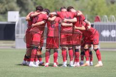 * Testspiel - Saison 2025/26 - FC Ingolstadt 04 - SpVgg Bayreuth -  Die Mannschaft bildet einen Kreis vor dem Spiel -  - XXXXX - Foto: Meyer Jürgen