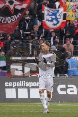 3. Liga; SpVgg Bayreuth - FC Ingolstadt 04; Kapitän Tobias Schröck (21, FCI) motiviert sein Team