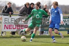 Kreisliga - Saison 2025/26- SV Hundszell - VFB Eichstätt II - Elias Weixler blau Hundszell - Julius Gietl grün Eichstätt - Foto: Meyer Jürgen