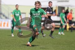 Landesliga - Saison 2024/25 - SV Manching - TSV Schwabmünchen - Rainer Meisinger (Nr.8 - SV Manching) - XXXXX - Foto: Meyer Jürgen