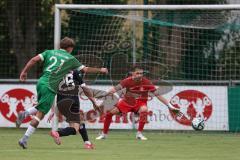 Bezirksliga - Saison 2025/26 - FC Gerolfing - VFR Garching - Timo Kraus grün Gerolfing im Alleingang - Oliver James schwarz Garching -Korbinian Dietrich Torwart Garching Foto: Meyer Jürgen