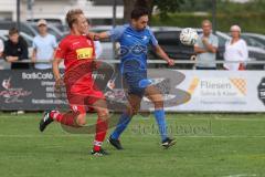 Kreisliga- Saison 2024/25- TSV Kösching - SV Hundszell - Stefan Härdl blau Hundszell - Sebastian Zabka rot Kösching - Foto: Meyer Jürgen