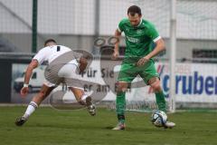 Bezirksliga - Saison 2025/26 - FC Gerolfing - DJK München - Berkan Altug weiss München - Felix Winkelmeyr (Nr.8 - FC Gerolfing) - Foto: Meyer Jürgen