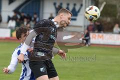 Kreisliga - Saison 2025/26- SV Karlshuld - SV Menning - Philip Wolfsfellner schwarz Menning  - Paul Doschner weiss Karlshuld - Foto: Meyer Jürgen