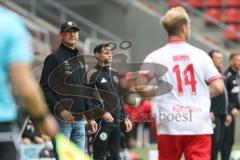 3. Liga; FC Ingolstadt 04 - Rot-Weiss Essen; Cheftrainer Achim Beierlorzer (FCI) an der Seitenlinie, Spielerbank