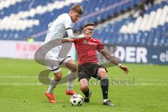 3. Liga; Hannover 96 II - FC Ingolstadt 04; Zweikampf Kampf um den Ball Torchance Benjamin Kanuric (8, FCI) Wallner Lukas (44 H96)