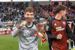 3. Liga; FC Ingolstadt 04 - MSV Duisburg; Sieg Jubel Freude nach dem Spiel Torwart David Klein (47, FCI)