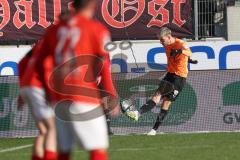 2024_1_20 - 3. Liga - Saison 2023/24 - HallescherFC - FC Ingolstadt 04 -  - Benjamin Kanuric (Nr.8 - FC Ingolstadt 04) beim Eckball - XXXXX - Foto: Meyer Jürgen