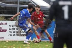 Kreisliga - Saison 2025/26- TSV Kösching - SV Zuchering - Leander Friedl rot Zuchering - Andre Jozak blau Kösching - Foto: Meyer Jürgen