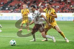 3. Liga; FC Ingolstadt 04 - Alemannia Aachen; Zweikampf Kampf um den Ball Nishan Velupilay (28 FCI) Petros Bagalianis (2 AA)