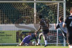 Bezirksliga - Saison 2025/26 - TSV Ober./Unterhaunstadt - VFR Garching - Torwart Ali Cakmakci (Nr.1 - TSV Ober-/Unterh.stadt) - Gottfried Agbavon schwarz Garching - Oliver Günther TSV Ober-/Unterh.stadt) - Foto: Meyer Jürgen