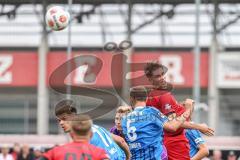 3. Liga; Testspiel; FC Ingolstadt 04 - 1. FC Heidenheim; Zweikampf Kampf um den Ball Kopfball Elias Decker (4, FCI) Gimber Benedikt (5 HDH) Honsak Mathias (17 HDH)