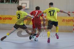 Lotto Bayern Hallencup - Saison 2024/25 - Türkisch SV Ingolstadt - FC Hitzhofen/Oberzell- Maximilian Eichlinger gelb Hitzhofen links - Michael Kraft gelb Hitzhofen rechts - Enis Kuqanaj rot Türkisch - Foto: Meyer Jürgen