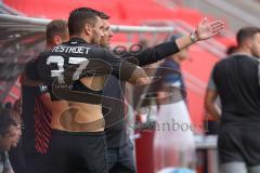 3.Liga - Saison 2023/2024 - FC Ingolstadt 04 -  1. FC Saarbrücken - Cheftrainer Michael Köllner (FCI) - Pascal Testroet (Nr.37 - FCI) - Foto: Meyer Jürgen