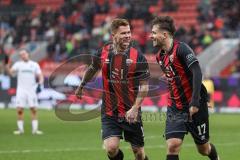 3. Liga; FC Ingolstadt 04 - Erzgebirge Aue; Tor Jubel Treffer 1:0 Max Besuschkow (17, FCI) mit Sebastian Grönning (11, FCI)