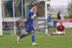 Kreisliga- Saison 2024/25- TSV Ober./Unterh.stadt - FC Hitzhofen /Oberzell -  - Valentin Puhar Torwart Hitzhofen  - David Polster blau #18 mit einer Torchance - Foto: Meyer Jürgen