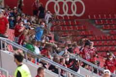 2.BL; FC Ingolstadt 04 - 1. FC Heidenheim; Fans im Stadion Kurve Fankurve Abstand Corona