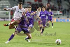 3. Liga; Erzgebirge Aue - FC Ingolstadt 04; Zweikampf Kampf um den Ball Marcel Costly (22, FCI) Malone Ryan (16 Aue)