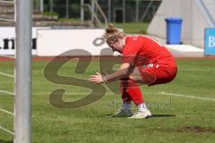 DFB - Pokal Frauen 1. Runde - Saison 2023/2024 - FC Ingolstadt 04 - FC Carl Zeiss Jena - Nina Penzkofer (Nr.13 - FCI Frauen) vergibt eine Torchance - Metzner Anika blau Jena - enttäuscht - Foto: Meyer Jürgen