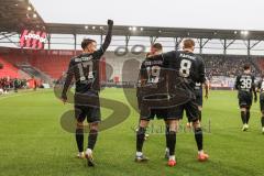 3. Liga; FC Ingolstadt 04 - Erzgebirge Aue; Tor Jubel Treffer 1:0 Max Besuschkow (17, FCI) mit Mladen Cvjetinovic (19, FCI) Benjamin Kanuric (8, FCI) David Kopacz (29, FCI)