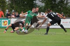 Bezirksliga - Saison 2025/26 - FC Gerolfing - TSV Gaimersheim - Timo Kraus (Nr.21 - FC Gerolfing) - Thomas Schreiner (Nr.10 - TSV Gaimersheim) - Nicolae Nechita (Nr.19 - TSV Gaimersheim) - Foto: Meyer Jürgen