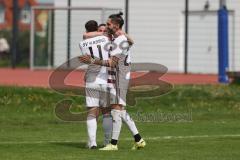 Kreisliga - Saison 2025/26- SV Karlskron - SV Kasing - Der 0:3 Führungstreffer - Emre Erbas weiss Kasing - Patrick Rzepka weiss Kasing #11 - Fabian Reichenberger rechts weiss Kasing - jubel - Foto: Meyer Jürgen