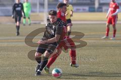 Bezirksfreundschaftsspiel - Saison 2024/25- TSV Gaimersheim - TSV Allershausen - Nico von Swiontek Brzezinski (Nr.17 - TSV Gaimersheim) - Alexander Holzmaier rot Allershausen - Foto: Meyer Jürgen