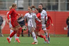 2. Bundesliga Frauen - Saison 2024/25 - FC Ingolstadt 04 Frauen - FC Bayern München- Hünten Greta rot München - Stefanie Reischmann (Nr.24 - FCI Frauen) - Rintzner Paula rot rechts München - Foto: Meyer Jürgen