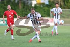 Toto-Pokal - VfB Forstinning - FC Ingolstadt 04; Lars Lokotsch (13, FCI) trifft zum 1:5 mit einem Weitschuß über den TW Tor Jubel Treffer