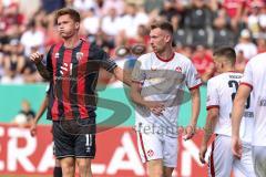 DFB-Pokal; FC Ingolstadt 04 - 1. FC Kaiserslautern; Torchance verpasst Sebastian Grönning (11, FCI) Mause Jannik (18 FCK)