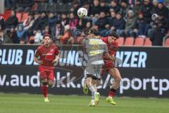 3. Liga; FC Ingolstadt 04 - Alemannia Aachen; Zweikampf Kampf um den Ball Ognjen Drakulic (30, FCI) Wegmann Marius (33 AA) Dennis Kaygin (10, FCI)