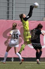 2. Fußball-Liga - Frauen - Saison 2022/2023 - FC Ingolstadt 04 -  SG 99 Andernach - Anna-Lena Daum Torwart hält den Ball sicher - Foto: Meyer Jürgen