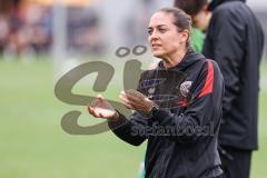 3. Liga; Testspiel; FC Ingolstadt 04 - 1. FC Heidenheim; Cheftrainerin Sabrina Wittmann (FCI) erklärt in der Pause