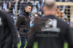 3. Liga; TSV 1860 München - FC Ingolstadt 04; vor dem Spiel angespannt konzentriert Cheftrainer Michael Köllner (FCI)