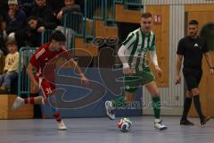 Lotto Bayern Hallencup - Saison 2024/25 - Türkisch SV Ingolstadt - SV Manching - Finale - Dzenis Seferovic grün Manching - Ahmet Altay rot Türkisch - Foto: Meyer Jürgen