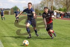 Kreisklasse - Saison 2022/2023 - TSV Etting - SV Stammham - Finn Kocks blau Etting - Tobias Wagner rot Stammham - Foto: Meyer Jürgen