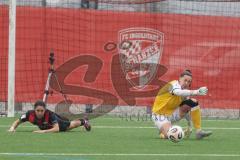 2. Bundesliga Frauen - Saison 2025/26 - FC Ingolstadt 04 Frauen - FFC Turbine Potsdam - Annika Kömm (Nr.25 - FC Ingolstadt Frauen I) mit einer Torchance - Plöchinger Silia Torwart Potsdam - Foto: Meyer Jürgen