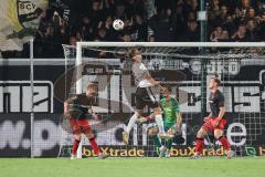 3. Liga; SC Verl - FC Ingolstadt 04; Torszene Abwehr Yannick Deichmann (20, FCI) Eze Joshua (6 Verl) Torwart Kai Eisele (25, FCI) Simon Lorenz (32, FCI)
