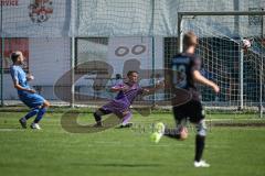 Kreisliga - Saison 2026/27 - SV Hundszell - SV Menning - Manuel Wittmann blau Hundszell - Mark Zimmer TW Menning - Foto: Meyer Jürgen