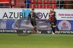 3. Liga; FC Ingolstadt 04 - Borussia Dortmund II; Tor Jubel Treffer 1:1 Ausgleich, Pascal Testroet (37, FCI) mit David Kopacz (29, FCI) Jannik Mause (7, FCI)