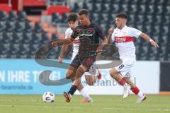 3. Liga - Saison 2025/26 - VFB Stuttgart II - FC Ingolstadt 04  - Marcel Costly (Nr.22 - FC Ingolstadt 04) - Samuele di Benedetto (Nr.8 - VFB Stuttgart II) - Mirza Catovic (Nr.5 - VFB Stuttgart II) - Foto: Meyer Jürgen